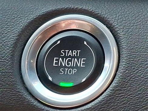 Used 2024 Cadillac Escalade Luxury image 23