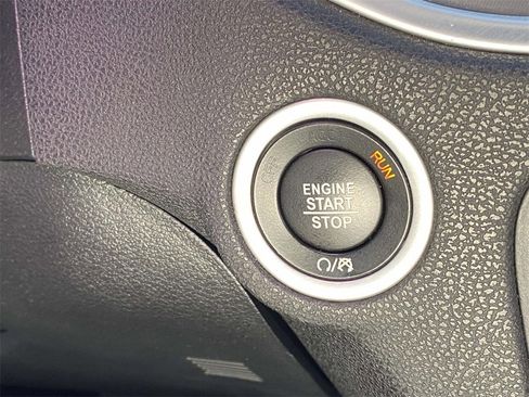 Used 2022 Dodge Charger R/T w/ Blacktop Package image 28