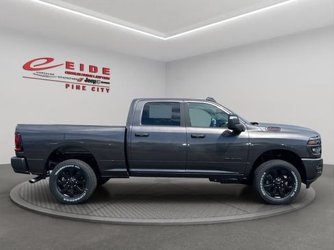 New 2026 RAM 3500 Big Horn AWD/4WD image 6