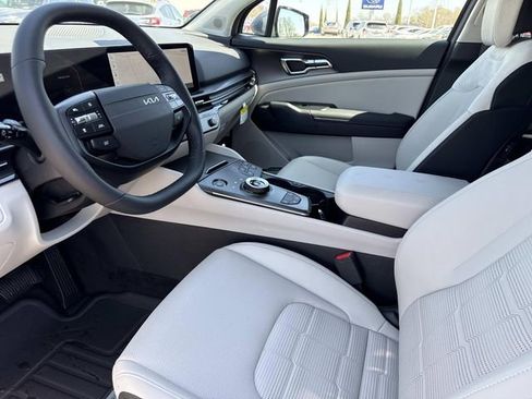 New 2026 Kia Sportage SX Prestige image 13