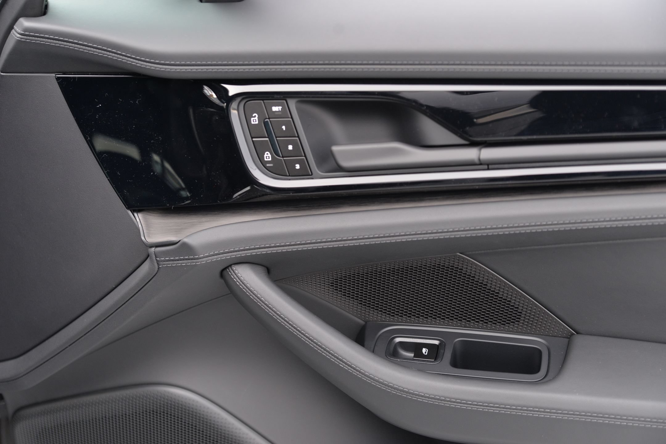 Certified 2026 Porsche Panamera 4 AWD/4WD image 18