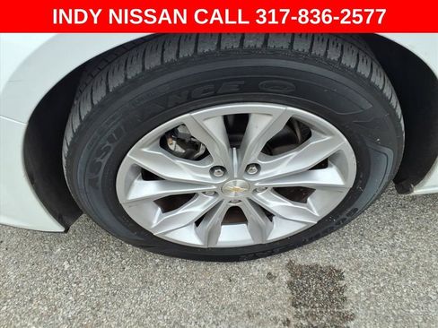 Used 2023 Chevrolet Malibu LT image 4