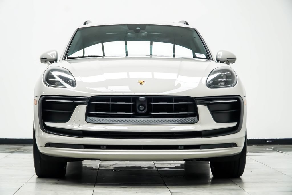 Used 2023 Porsche Macan AWD/4WD image 9