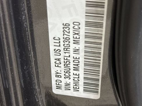 Used 2024 RAM 2500 Laramie AWD/4WD image 28