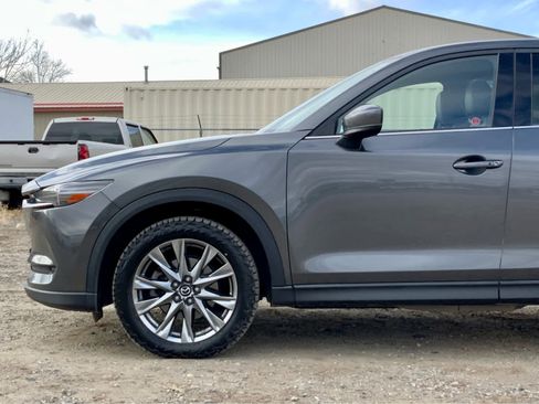 Used 2019 MAZDA CX-5 Signature image 10