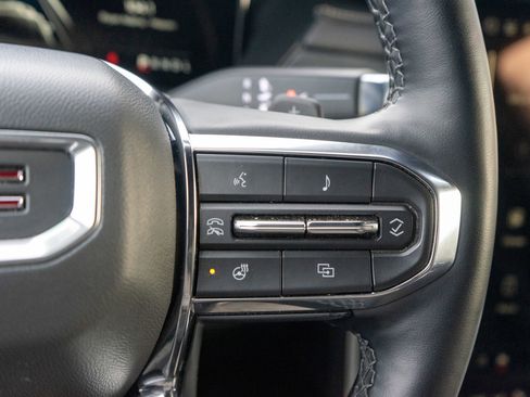 Used 2024 GMC Acadia Elevation image 22