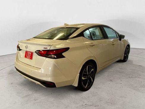 New 2025 Nissan Versa SR w/ Trunk Package image 5