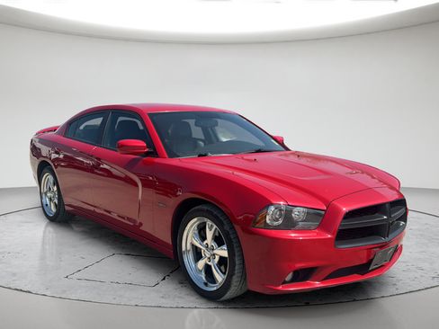 Used 2013 Dodge Charger R/T RWD image 1