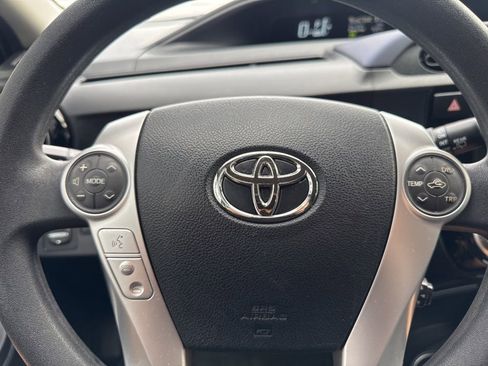 Used 2016 Toyota Prius C Four image 7