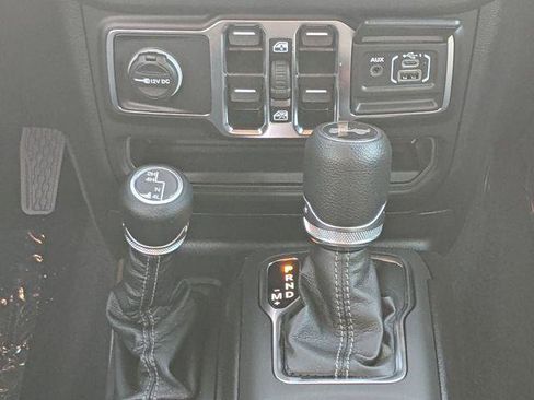 Certified 2026 Jeep Wrangler Unlimited Sport AWD/4WD image 14