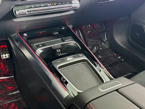 New 2026 Mercedes-Benz GLB 35 AMG 4MATIC image 5