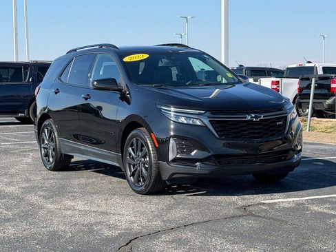 Used 2022 Chevrolet Equinox RS w/ LPO, Floor Liner Package image 2