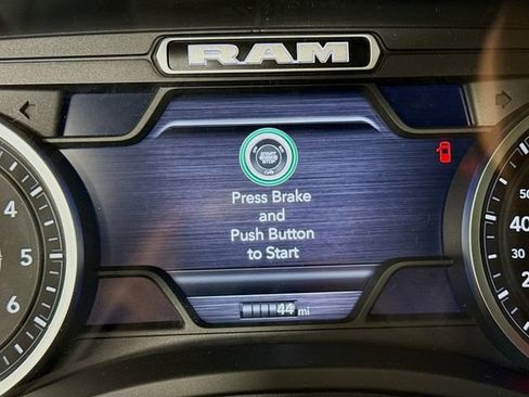 New 2026 RAM 1500 Express AWD/4WD image 12