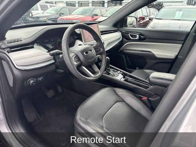 Used 2023 Jeep Compass Limited AWD/4WD image 9