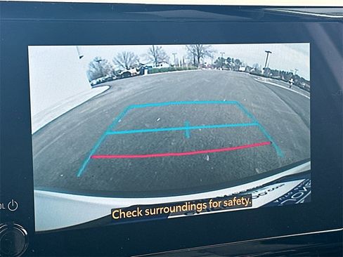 Used 2025 Toyota Corolla Cross SE image 23