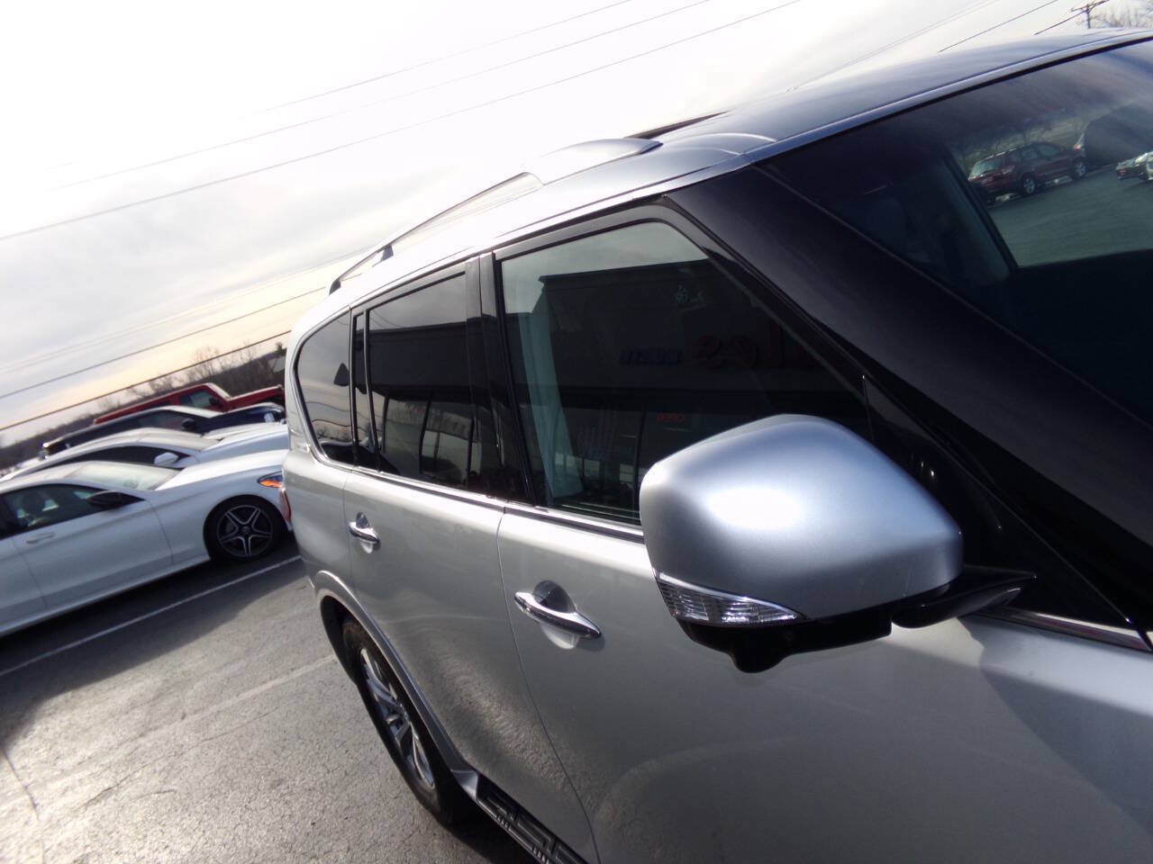 Used 2015 INFINITI QX80 4WD w/ Driver's Assistance Package image 41