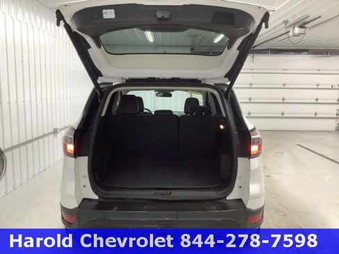 Used 2018 Ford Escape Titanium image 5
