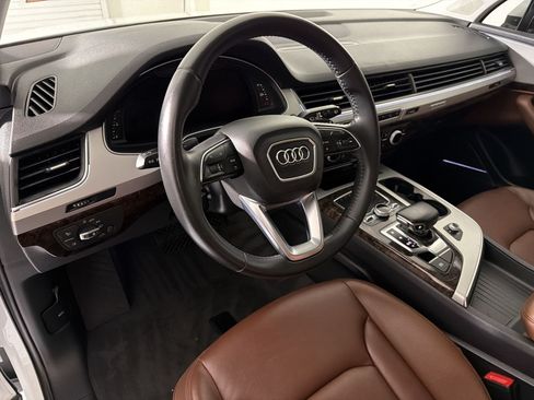 Used 2019 Audi Q7 2.0T Premium Plus w/ Premium Plus Package AWD/4WD image 14