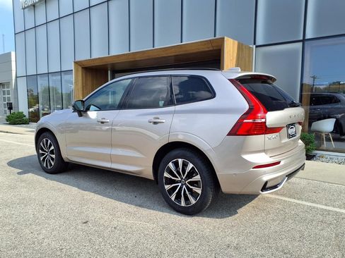 Used 2023 Volvo XC60 B5 Plus AWD/4WD image 4