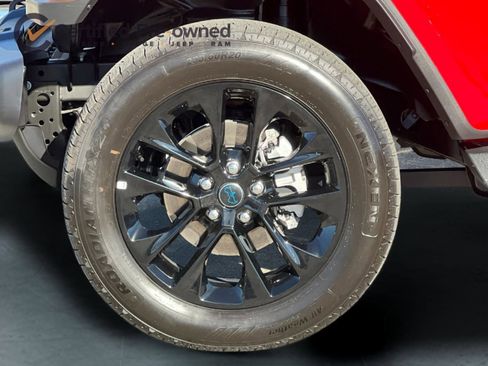 Certified 2025 Jeep Wrangler Unlimited Sahara image 26