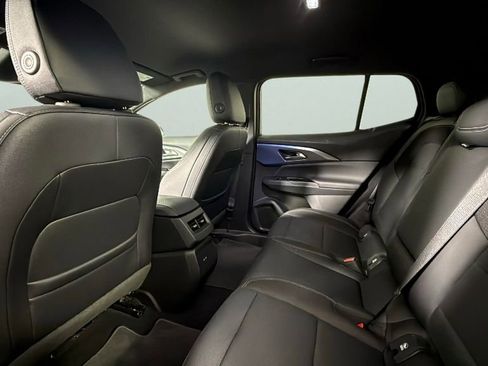 Used 2025 Chevrolet Equinox EV LT w/ Convenience Package image 28