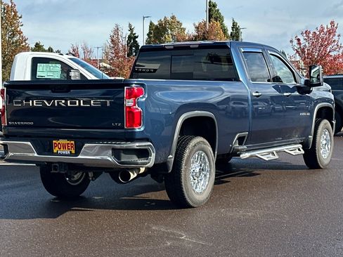 Used 2021 Chevrolet Silverado 2500 LTZ w/ LTZ Convenience Package image 4