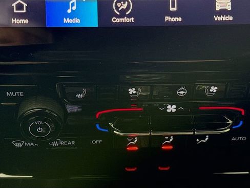 Used 2024 Jeep Grand Cherokee Summit w/ Adv Protech Group IV image 19