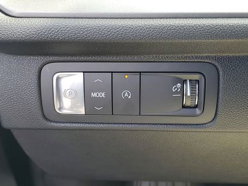 Certified 2025 Chevrolet Traverse LT image 23