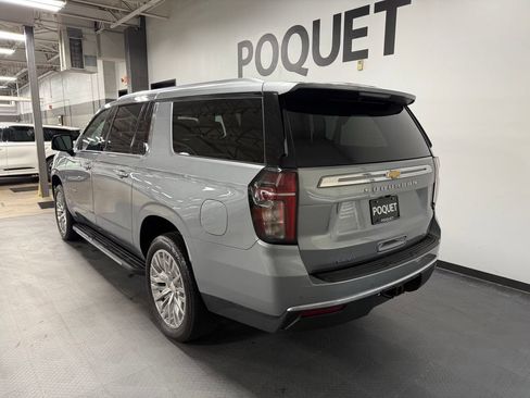 Used 2023 Chevrolet Suburban LT w/ LT Signature Package AWD/4WD image 6