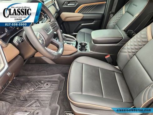 Used 2025 GMC Canyon Denali w/ LPO, Denali Black Edition image 39