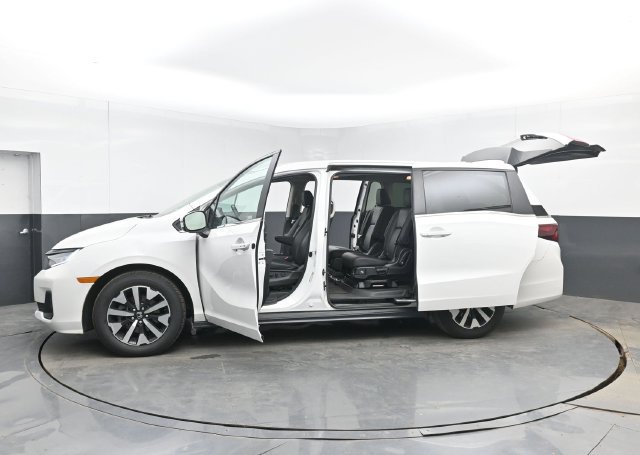 Used 2025 Honda Odyssey EX-L image 54