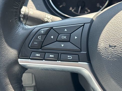 Used 2019 Nissan Rogue Sport SL AWD/4WD image 29