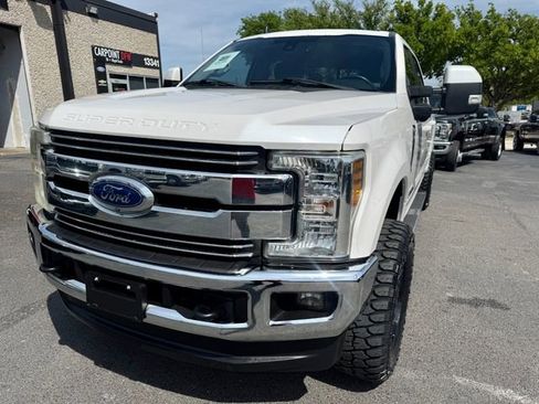 Used 2019 Ford F250 Lariat w/ Lariat Ultimate Package AWD/4WD image 11