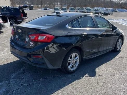 Used 2016 Chevrolet Cruze LT w/ Sun And Sound Package image 2