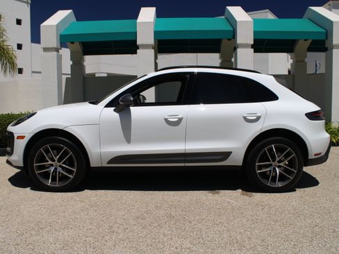 Certified 2026 Porsche Macan Turbo AWD/4WD image 2