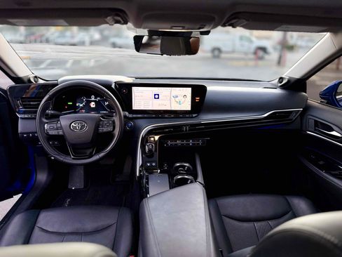 Used 2021 Toyota Mirai RWD image 29