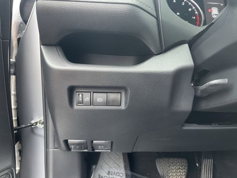 Certified 2022 Toyota RAV4 XLE image 21