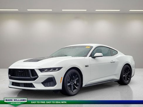 Used 2025 Ford Mustang GT image 8