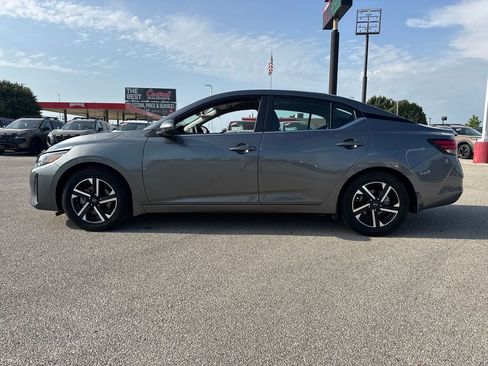 Used 2025 Nissan Sentra SV FWD image 3
