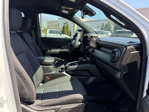 Used 2024 Chevrolet Colorado Trail Boss w/ Technology Package image 12