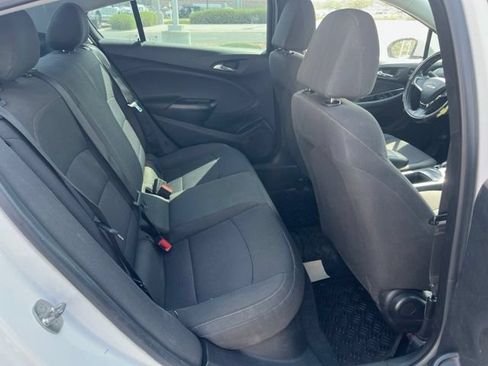Used 2019 Chevrolet Cruze LS FWD image 27