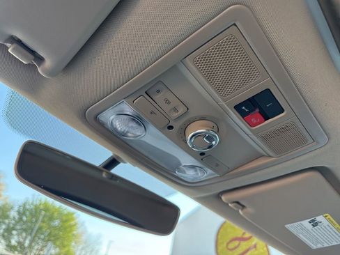 Used 2018 Volkswagen Beetle 2.0T SE w/ SE Premium Package image 25