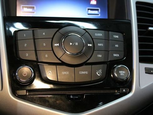 Used 2015 Chevrolet Cruze LT FWD image 24