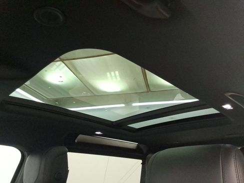 Used 2023 Land Rover Defender 90 X image 17