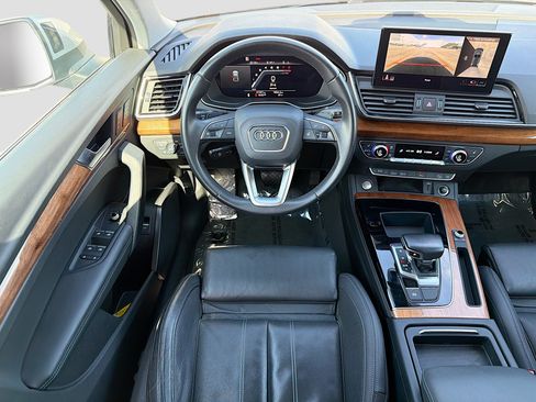 Used 2022 Audi Q5 2.0T Premium Plus w/ Premium Plus Package AWD/4WD image 16