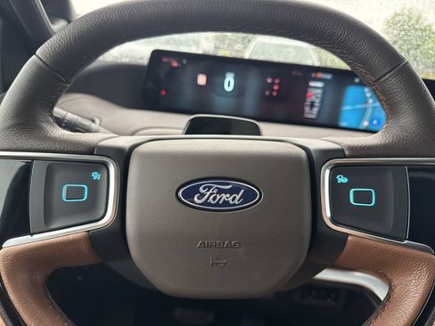 Used 2025 Ford Expedition Max King Ranch AWD/4WD image 24