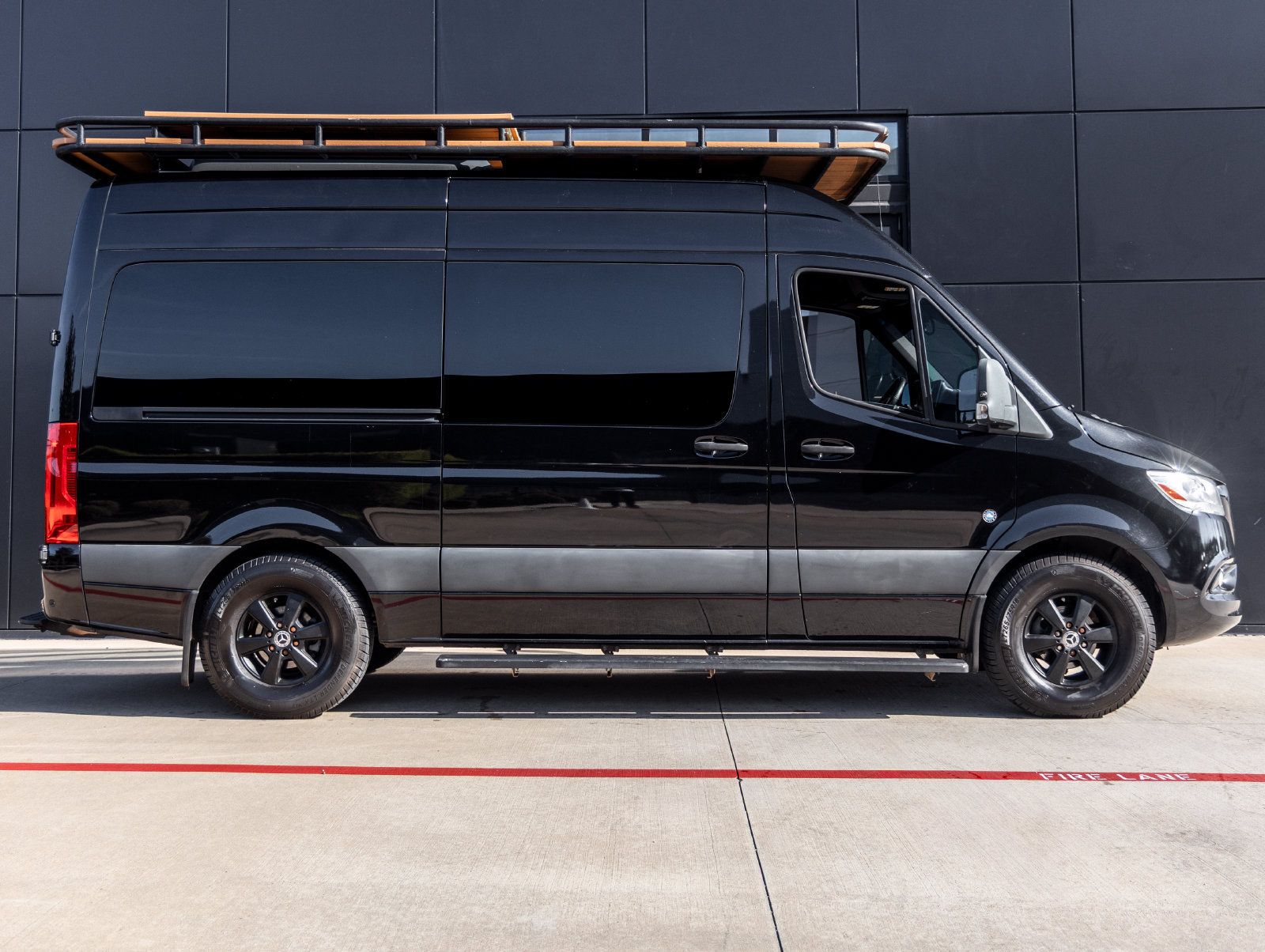 Used 2019 Mercedes-Benz Sprinter 2500 image 10