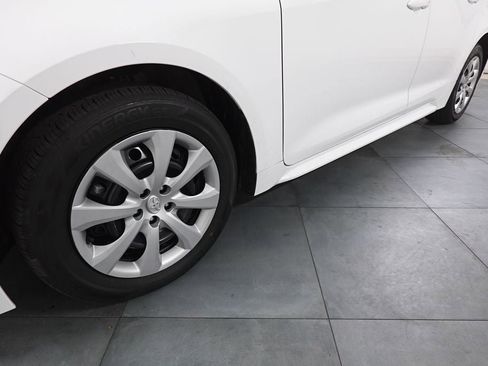 Used 2025 Toyota Corolla LE FWD image 28