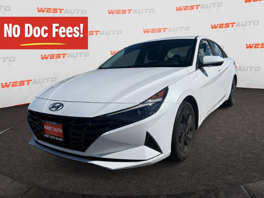 Used 2022 Hyundai Elantra SEL w/ Preferred Accessory Package FWD image 1