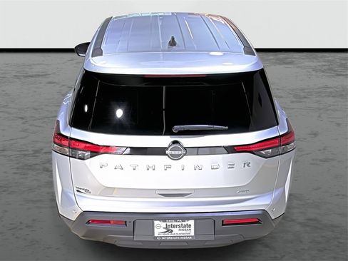 Certified 2025 Nissan Pathfinder S image 3